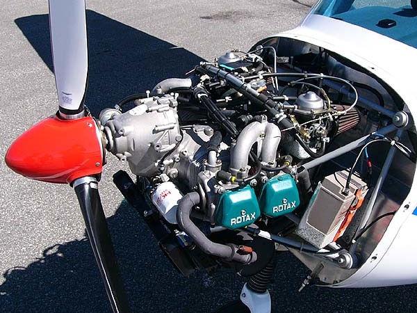 Rotax 912 engine installation